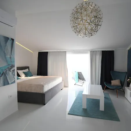 Villa Chill & Lux - 20m To The Sea Trogir